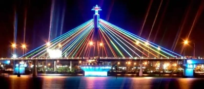 Admiration des 9 ponts qui détiennent des records vietnamiens