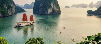 Croisiere en baie Halong pour assister à spectacles de danse traditionnelle