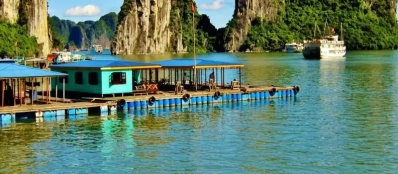 Croisiere en baie Halong pour découvrir des véritables villages de pêcheurs