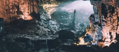 Croisiere en baie Halong pour découvrir la grotte du Palais Céleste