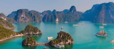 Croisiere en baie Halong pour découvrir la magnifique grotte de Tien Ong