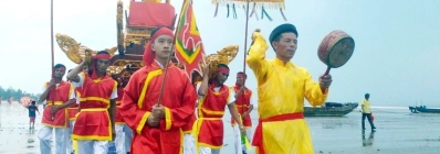 Fête de Tra Co Ha Long Quang Ninh agence de voyage au vietnam