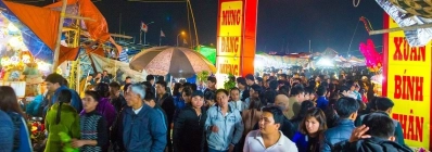 Fête du marché Vieng nam dinh agence de voyage au vietnam