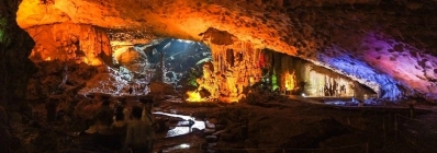 La grotte de la Vierge et la grotte de l'Homme agence de voyage au vietnam