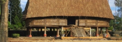 La maison communale Rông agence de voyage au vietnam