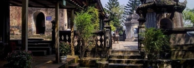Le temple de Hon Chen à Hue agence de voyage au vietnam