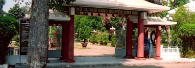 Le tombeau du père de Hô Chi Minh agence de voyage au vietnam