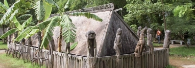 Maison tombale Kon tum agence de voyage au vietnam