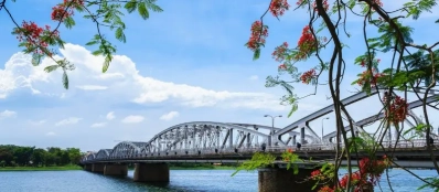 Pourquoi voyage culturel et historique avec un guide francophone à Hue