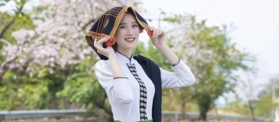 Rencontrer les Thais Blanc à Mai Chau avec un Guide francophone au Vietnam