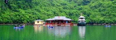 Village Cua Van Quang Ninh agence de voyage au vietnam