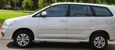Voiture chauffeur de Hue a Hoi An en passant col des nuages Danang