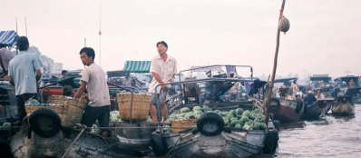 Voyage en famille au Vietnam pour explorer Marché flottant delta du Mékong