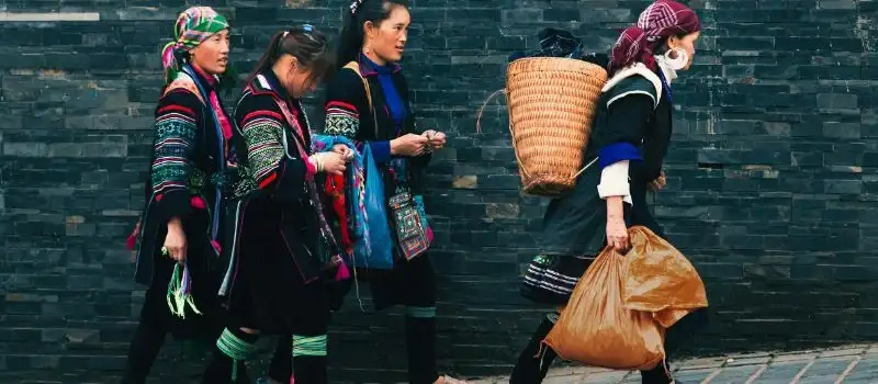 À la rencontre des ethnies minoritaires Nord Vietnam avec un guide local