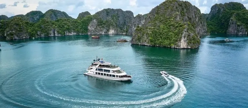 Croisière baie de Lan Ha: Activités incontournables pour un séjour mémorable