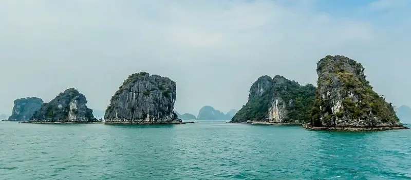 Croisiere en baie Halong pour admirer le splendide panorama Halong