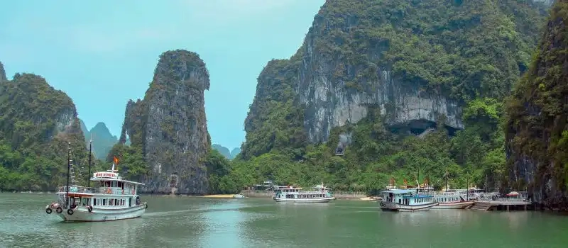 Croisière en baie Halong: une journée, 2 jours 1 nuit ou 3 jours 2 nuits?