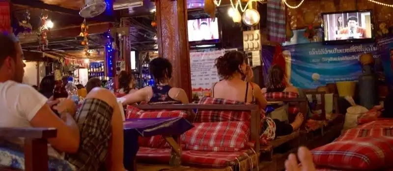 Découverte de la vie nocturne animée au Laos