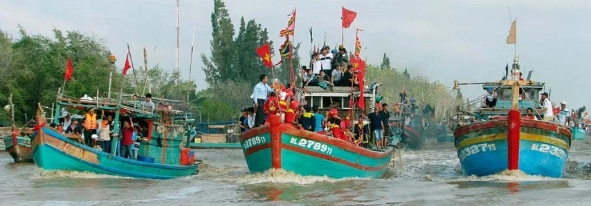 Fête d'accueil de Son Altesse royale Baleine agence de voyage au vietnam