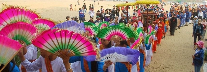 Fête de la Dame Thu Bon agence de voyage au vietnam