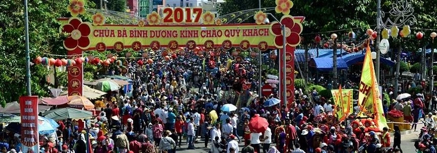 Fête de la pagode de Bà agence de voyage au vietnam