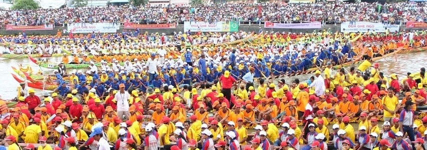 Fête Ooc-om-bok  soc trang agence de voyage au vietnam