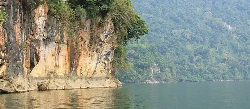 Guide francophone Ba Be Bac kan Vietnam