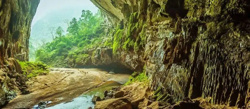 Guide francophone Phong nha Ke bang Quang binh