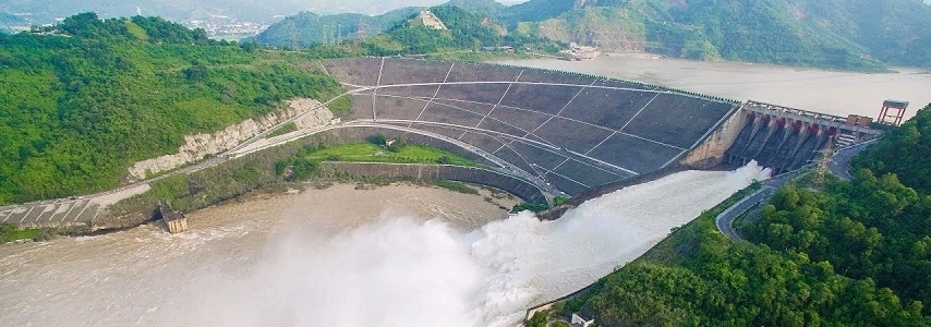 La centrale hydraulique de Hoa Binh agence de voyage au vietnam