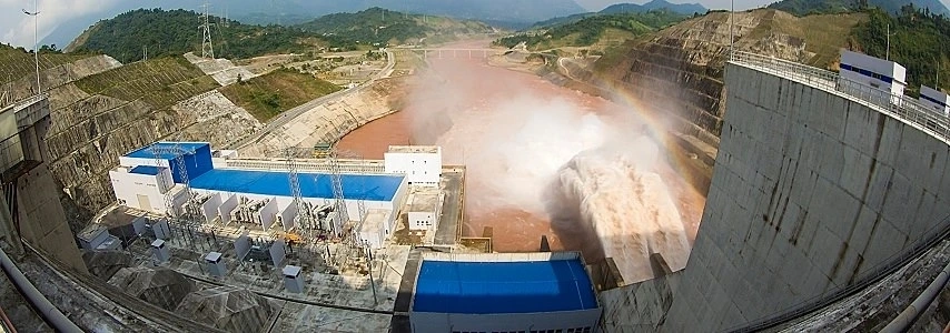 La Centrale hydro électrique agence de voyage locale francophone au vietnam