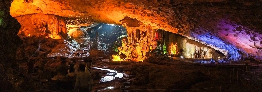 La grotte de la Vierge et la grotte de l'Homme agence de voyage au vietnam
