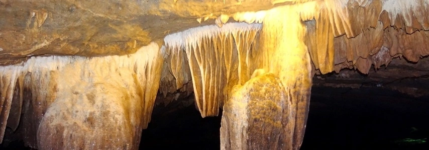 La grotte de Thien Ha ninh binh agence de voyage au vietnam