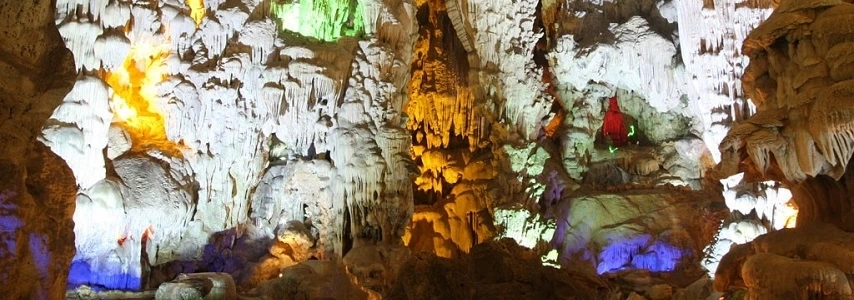 La grotte du Palais Céleste agence de voyage au vietnam