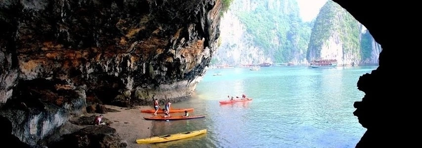 La grotte Pélican Hang Bo Nau agence de voyage au vietnam