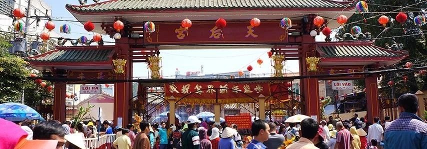 La pagode Ba Binh Duong agence de voyage au vietnam