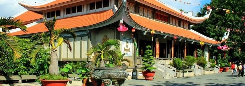 La pagode Vinh Nghiem agence de voyage au vietnam