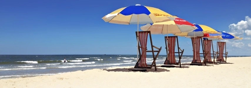 La plage de Nhat Le et le site archéologique de Bau Tro