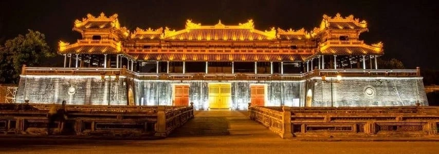 La Porte Ngo Mon à hue agence de voyage au vietnam