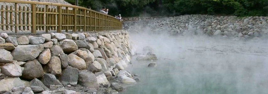 La source thermale Kim Boi agence de voyage locale francophone au vietnam