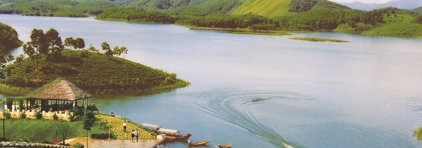 Le lac Thac Ba yen bai agence de voyage au vietnam