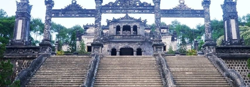 Le Mausolée de Khai Dinh agence de voyage au vietnam