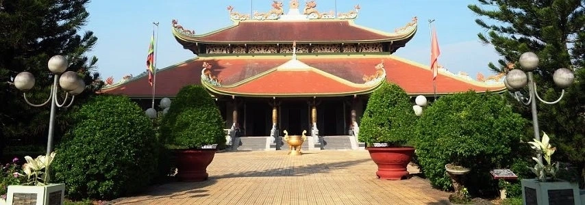 Le monument aux morts de Ben Duoc agence de voyage au vietnam