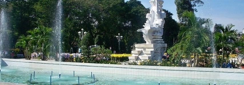 Le parc Le Van Tam agence de voyage au vietnam