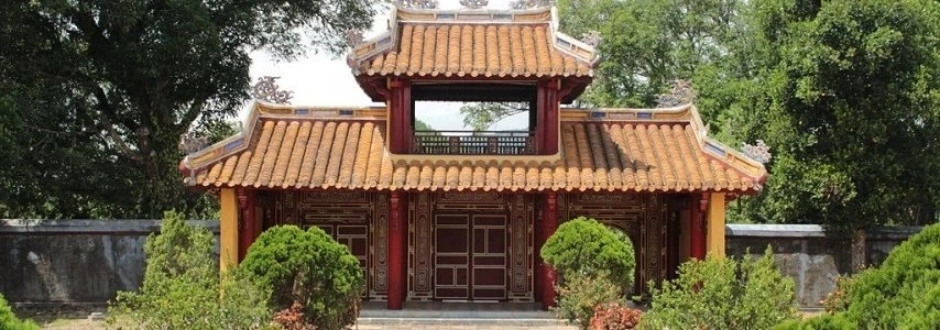 Le tombeau de Gia Long agence de voyage au vietnam