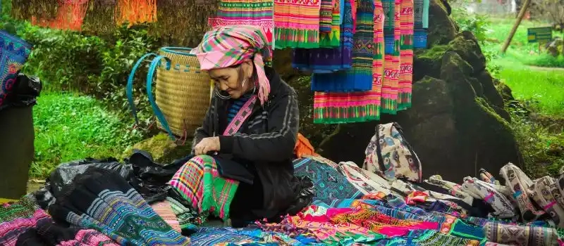 Marchés ethniques Nord Vietnam: Explorez ces lieux uniques avec guide local