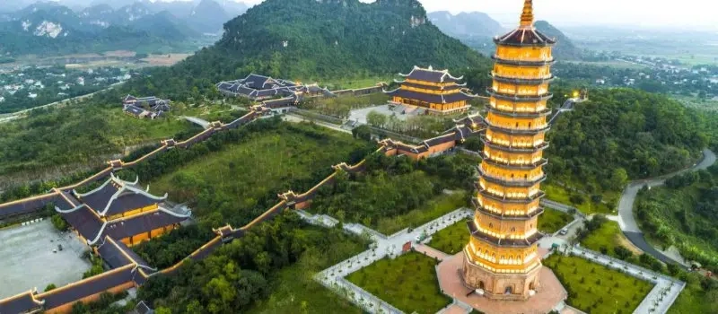 Pagode de Bai Dinh: Complexe spirituel aux records impressionnants