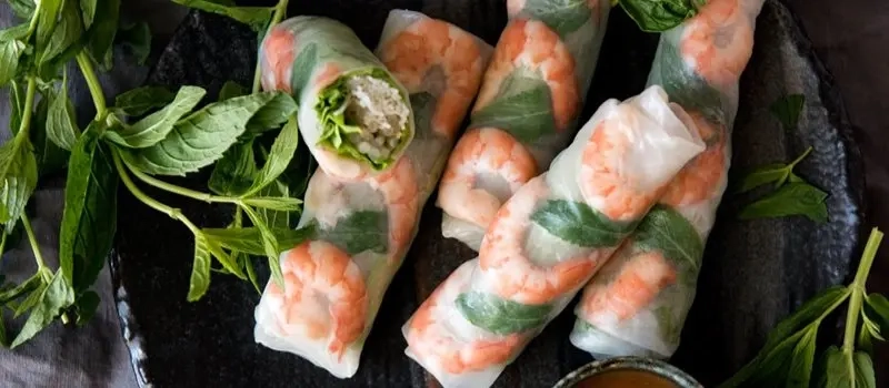 Plats vietnamiens typiques enseignés dans les cours de cuisine au Vietnam