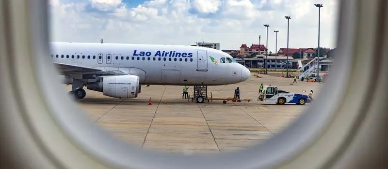 Quels moyens de transport puis-je utiliser pour un voyage au Laos?