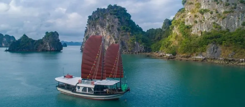 Quels sont les types de bateaux utilisés pour une croisiere en baie Halong?