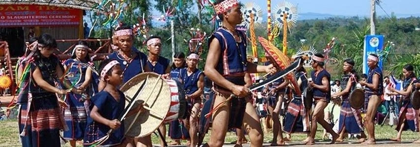 Tet du nouveau riz de l'ethnie Mnong agence de voyage au vietnam